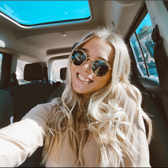 Meet your Posher, Teagyn - Picture 1 of 1